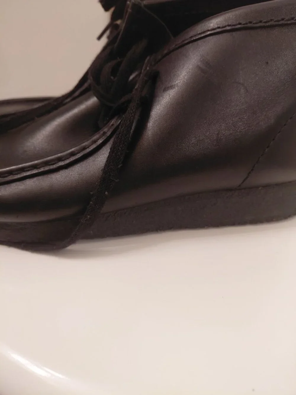 Clarks leather all black Wallabees boots